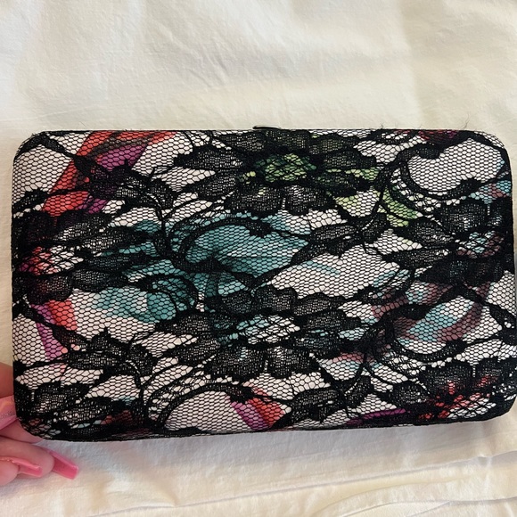 Unique colorful lace clutch/wallet - Picture 2 of 6